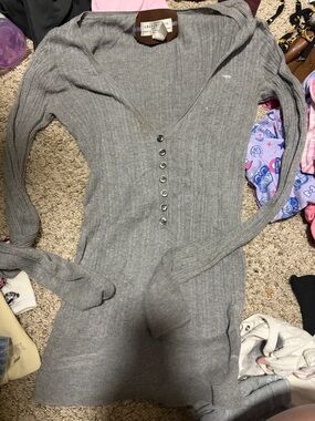 Abercrombie & Fitch Light Gray Ribbed Knit Sweater